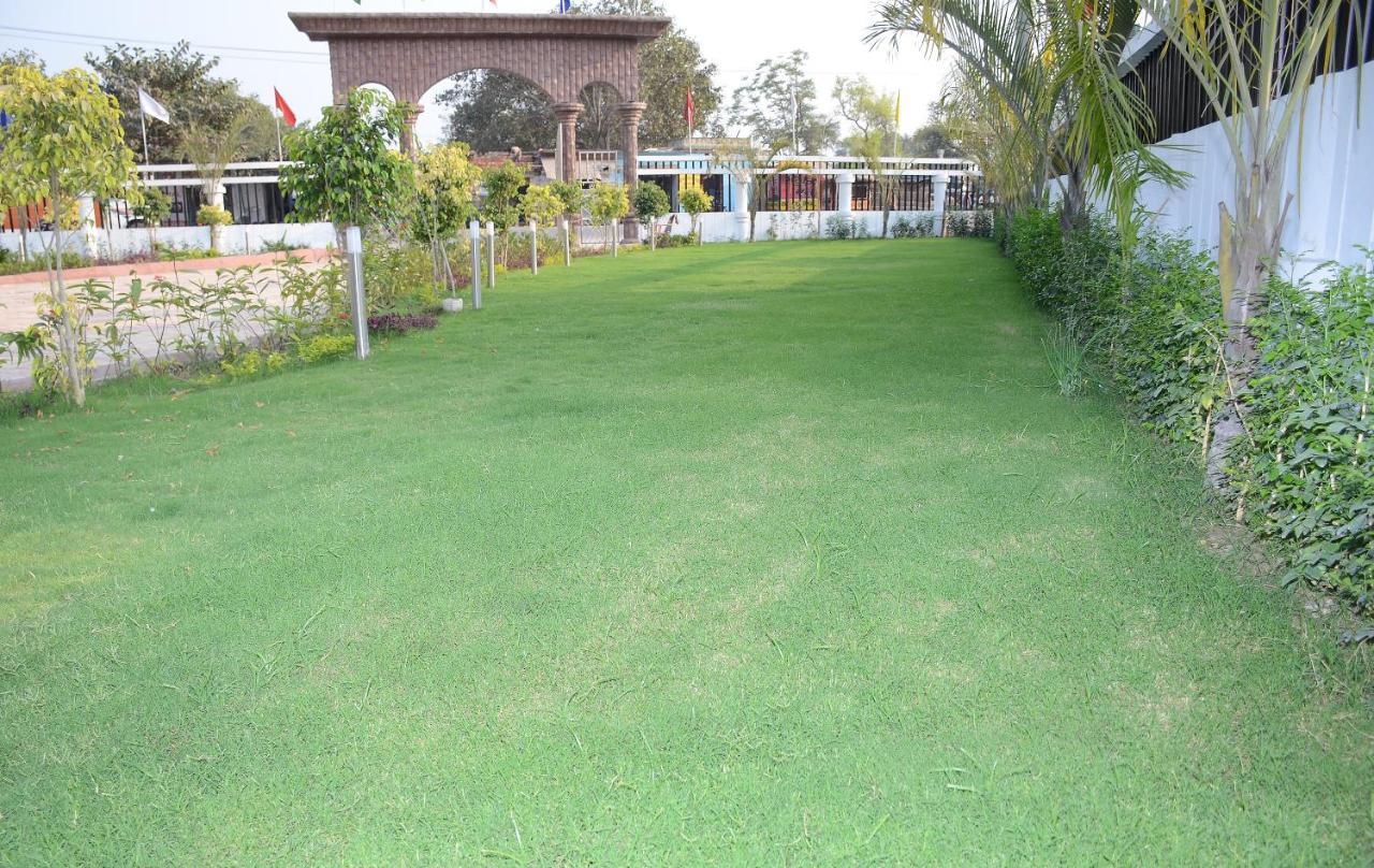 Vaishnavi Clarks Inn Buxar Экстерьер фото