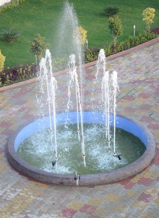 Vaishnavi Clarks Inn Buxar Экстерьер фото